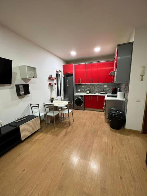 Apartamento En El Centro De Madrid - Atochaアパートメント エクステリア 写真